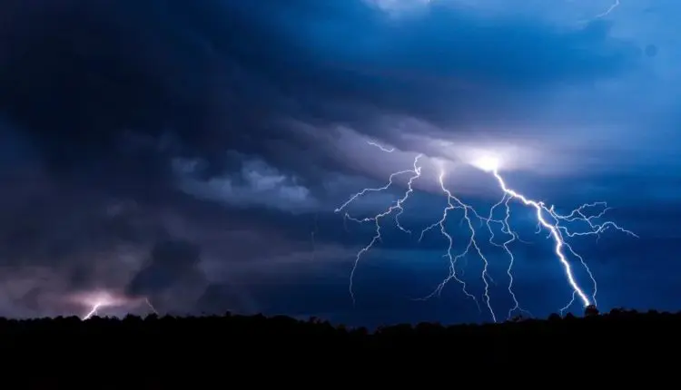 O cheiro de chuva em 2026: por que sentimos o temporal antes de acontecer cheiro de chuva